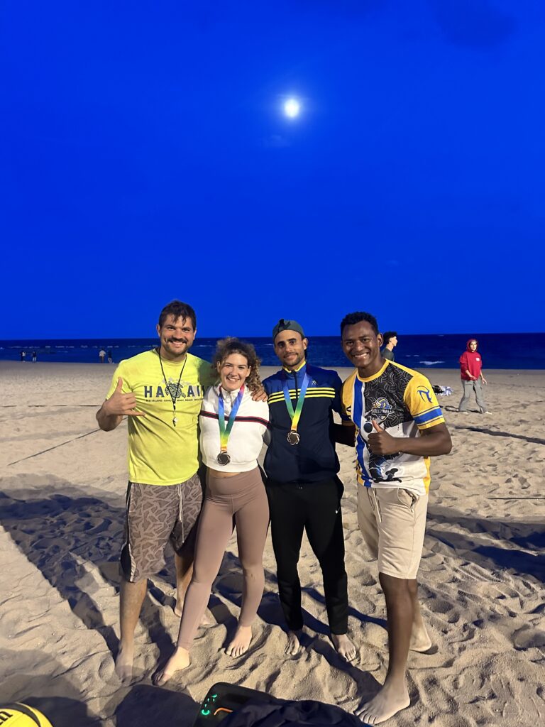 beach volley fun susy y leo